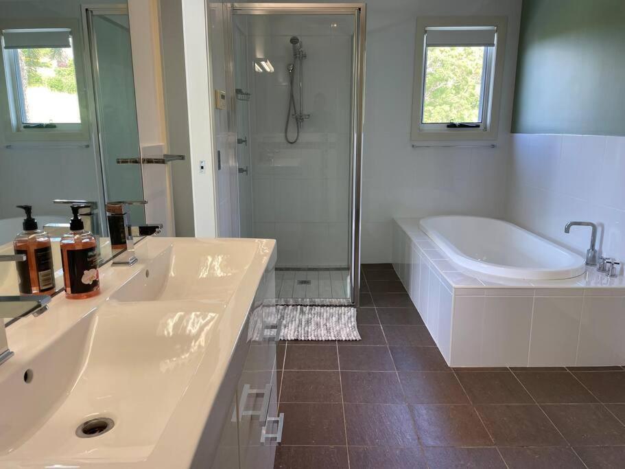 شقة Ocean View Oasis, كوفس هاربور المظهر الخارجي الصورة